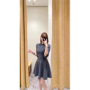 <span class=keywords><strong>Abito</strong></span> 2025 autunno elegante in <span class=keywords><strong>maglia</strong></span> grigia con collo a Polo stile Vintage <span class=keywords><strong>abito</strong></span> dimagrante in vita taglia unica con fodera per le occasioni del giorno - Product Image 3