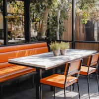 Ensemble de meubles modernes de qualité supérieure en marbre et cuir écologiques pour restaurants, pizzerias, cafés et salons de restauration rapide (chaises et tables)