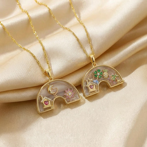 Collier rétro <span class=keywords><strong>en</strong></span> laiton arc-<span class=keywords><strong>en</strong></span>-ciel avec pendentif multi-breloques, ouvrable, design creux, boîte transparente, pour création DIY - Product Image 3