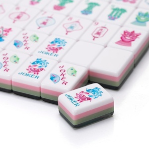 Jeu de tuiles de mahjong américain de luxe personnalisé multicouche en acrylique cristal vert émeraude pour divertissement, style américain, en stock - Product Image 2