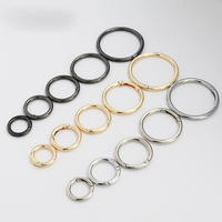 Mousqueton rond à ressort en métal avec anneaux en O pour porte-clés, boucles et sacs