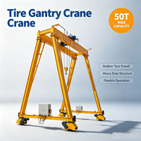 Grue portique à 4 roues à pneus en caoutchouc de haute qualité 25T/50 tonnes avec moteur, système d'engrenages à faible bruit, commande au sol et à distance, portée de 15 m