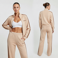 Ensemble de survêtement rétro en maille pour femme, veste zippée à col montant et pantalon de survêtement large à rayures latérales, couleur camel, 2 pièces, vente en gros