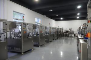 Macchina di riempimento automatica del tubo ultrasonico per la pianta cosmetica dello smalto - Product Image 6