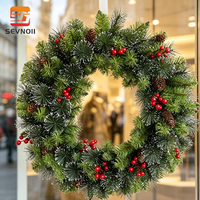 Guirlande de Noël avec baies rouges et cônes de pin, guirlande de pin blanc moucheté pour la porte d'entrée, décoration de maison pour les fêtes d'hiver