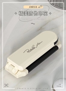 Portable Travel <strong>Comb</strong> <strong>With</strong> Integrated Plastic Handle Dual-Purpose Foldable Mini Air Cushion Fluffy Cosmetic <strong>Mirror</strong> Hair Brush - Product Image 2