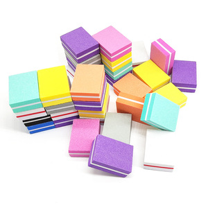 Vente en gros mini éponge carrée lime à <span class=keywords><strong>ongles</strong></span> 100/180 tampon à <span class=keywords><strong>ongles</strong></span> beauté manucure outils presse sur <span class=keywords><strong>ongles</strong></span> outils - Product Image 1