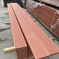 Terrasse en WPC de haute qualité, résistante à l'usure, composite, imperméable, terrasse extérieure en WPC co-extrudé