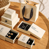 Boîte cadeau coulissante de luxe avec logo personnalisé, boîtes en carton rigide pour bague, boucles d'oreilles, collier, bracelet, emballage cadeau pour bijoux