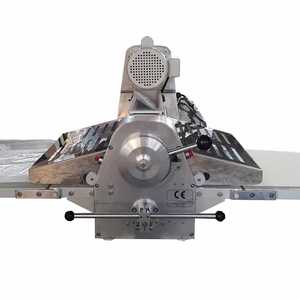 Máquina Laminadora de Masa para Pizza, Pan y Pastelería, con Banda Transportadora - Product Image 6