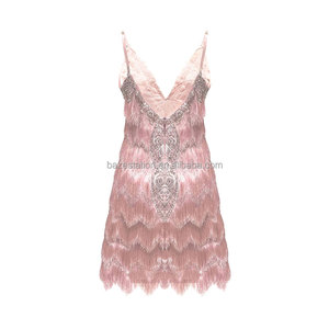 Vente en gros OEM/ODM Vêtements personnalisés <span class=keywords><strong>de</strong></span> qualité supérieure OEM/ODM Mini <span class=keywords><strong>robe</strong></span> <span class=keywords><strong>de</strong></span> cocktail à bretelles et franges avec strass perlés d'usine pour femmes - Product Image 4