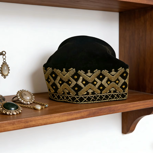 Gorro Fila Gobi Hecho a Mano de Primera Calidad para Festivales y Ceremonias Tradicionales - Product Image 1