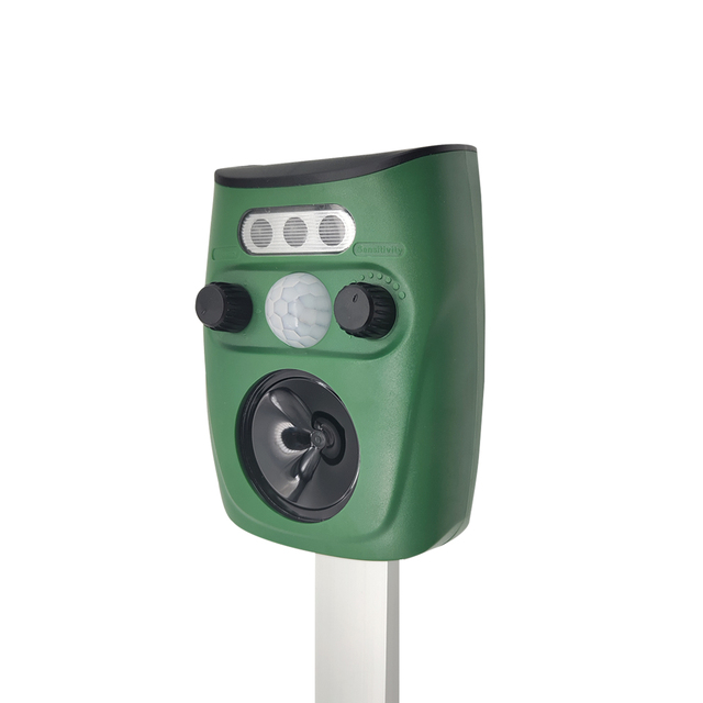 Outdoor Waterproof Solid Eco-Friendly Cat Chaser Garden Wild Animal Scarer Pir Motion Sensor Dog Bird Repeller Solar Ultrasonic