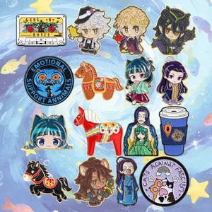 50 modèles de badges en émail 2026, best-sellers, motifs animaux, chat noir, musique, café, logo rond, anime, en stock entrepôt, vente en gros - Product Image 1