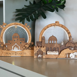 Set di Ciondoli Artigianali in Legno di <span class=keywords><strong>Tiglio</strong></span> per <span class=keywords><strong>il</strong></span> Conto alla Rovescia di Natale e Pasqua - Edizione Transfrontaliera - Product Image 1