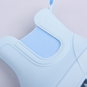 Bottes <span class=keywords><strong>de</strong></span> <span class=keywords><strong>pluie</strong></span> pour enfants en PVC légères bleu ciel à bout rond avec semelle antidérapante Design tendance Ajustement confortable pour une utilisation en extérieur - Product Image 6