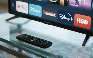 Bán buôn đại lý bán lẻ cao cấp Android 13 cho IPTV Hộp 8g tăng cường TV xem kinh nghiệm <span class=keywords><strong>Quad</strong></span> <span class=keywords><strong>Core</strong></span> Set-Top Box Bảng điều chỉnh miễn phí cho thử nghiệm - Product Image 2