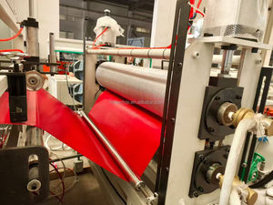 Machine d'extrusion de profilés pour tôles de toiture en plastique composite ASA PVC ondulé - Product Image 3