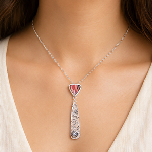 Collana con ciondolo triangolare lungo in stile bohémien vintage, regalo per feste da donna - Product Image 2