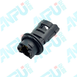T10 อะแดปเตอร์ซ็อกเก็ตหลอดไฟรถยนต์สำหรับเบสท์เทิร์น B30 ไฟท้ายรถ 12V WZL-355 อะไหล่ทดแทน - Product Image 1