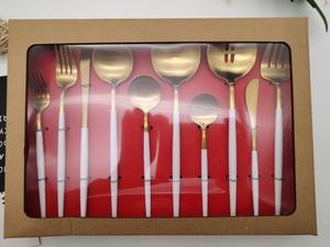 ชุดช้อนส้อม CUTIPOL <span class=keywords><strong>goa</strong></span> สีขาวและสีทอง5ชิ้นเครื่องใช้บนโต๊ะอาหารพร้อมที่จับเรซินสำหรับเช่างานแต่งงาน - Product Image 6