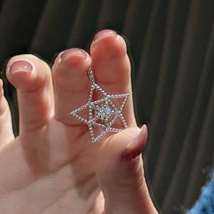 Colgante de Pentagrama de Plata de Ley S925, Diseño de Nicho, Estilo Ligero y Lujoso, Simple, Moderno, Forma Individual, Colgantes Vintage de Moda - Product Image 3