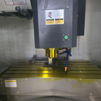Centre d'usinage CNC 3 axes VMC1160 directement de l'usine / Fraiseuse CNC économique avec 24 ATC / CE & ISO / Alternative aux marques européennes