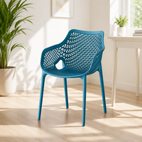Chaise de salle à manger empilable en plastique PP de haute qualité pour la maison et les restaurants, conforme à la norme EN12520