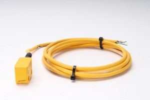 PLC 541061 Sicherheitsschalter CS31A <span class=keywords><strong>1</strong></span> Schalter <span class=keywords><strong>2</strong></span> Sicherheitsausgänge 24VDC - Product Image 2