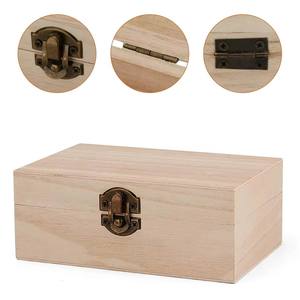 Humidor en bois poli artisanal à succès avec couvercle à charnières et fermoir, en contreplaqué écologique - Product Image 3
