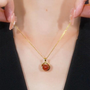 An Yuan Red Agate Necklace For Women Gold Plated Pendant Clavicle Chain Everyday Wear Geometric Design Bezel Setting - Product Image 2
