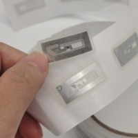 Étiquette NFC personnalisée à bas prix NTAG213 RFID, enlayeable, étanche, pour carte de visite, paiement, contrôle d'accès hôtelier