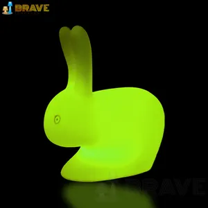 Lampadaire LED au design innovant et moderne en forme d'animal pour les festivals d'enfants