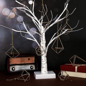 <span class=keywords><strong>Colgante</strong></span> <span class=keywords><strong>de</strong></span> Metal con forma <span class=keywords><strong>de</strong></span> árbol geométrico para decoración <span class=keywords><strong>de</strong></span> Navidad, <span class=keywords><strong>colgante</strong></span> <span class=keywords><strong>de</strong></span> alambre <span class=keywords><strong>de</strong></span> latón dorado para pared, soporte bohemio para plantas <span class=keywords><strong>de</strong></span> aire, 8 Uds. - Product Image 3