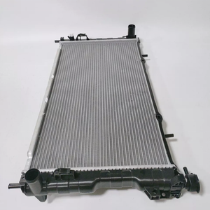 Pièces du système de refroidissement automatique Radiateur de voiture en aluminium-plastique brasé pour Chrysler Voyager 01-04 Mt OEM 4809168AC/4809168/4809225 - Product Image 3