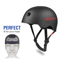 Casque de skateboard personnalisé OEM casque de skateboard adulte skate à roues alignées avec doublure épaisse casque de scooter pour enfants casque de vélo d'équilibre CE