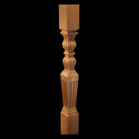 Colonne de poteau d'escalier moderne en bois massif de luxe, décorative et sculptée, avec finition peignable