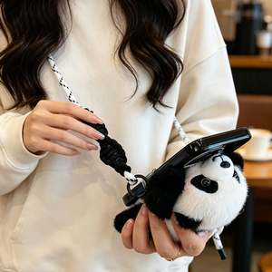 Laccetto Regolabile per Telefono con Supporto in Peluche a Forma di <span class=keywords><strong>Panda</strong></span> e <span class=keywords><strong>Panda</strong></span> Rosso, Cordino Intrecciato Staccabile per Cellulare - Product Image 6