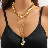 Collier de perles acryliques européennes américaines de haute qualité Pendentif transfrontalier Offre Spéciale en forme de coeur Chaînes de mode exagérées