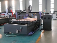 Machine de gravure et de découpe CNC 4 axes 1325 pour le travail du bois et la fabrication de meubles