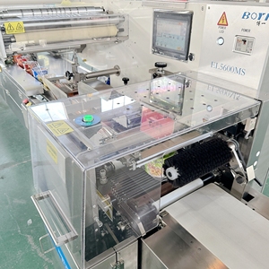 Machine d'emballage de <span class=keywords><strong>nouilles</strong></span> en bol haute vitesse 220 BPM, Emballeuse sous film rétractable automatique pour <span class=keywords><strong>nouilles</strong></span> en seau - Certifiée CE ISO, Prix usine - Product Image 4