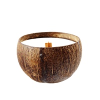Bougies de soja de bols de noix de coco avec des bois de fissure pour la décoration de la maison pour la Saint-Valentin