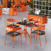 Ensemble table et chaises en bambou pour l'extérieur, idéal pour les clubs de loisirs, les gymnases, la restauration et les barbecues