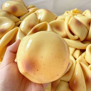 Jouet de décompression ultra-fin et souple en forme de pomme de terre jaune pour la relaxation, les jeux, les cadeaux de fête et les ventes en comptoir - Product Image 1