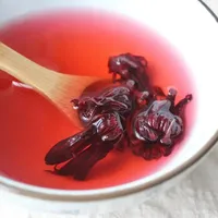 Hibiscus Sabdariffa (Roselle) Séché Biologique Premium en Gros, Fleur Naturelle pour Tisanes, Boissons et Infusions, Approvisionnement en Vrac
