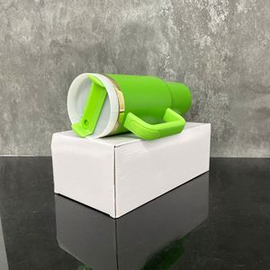 Gobelets personnalisés plaqués or, revêtement en poudre verte, 40 oz, pour gravure au laser - Product Image 4