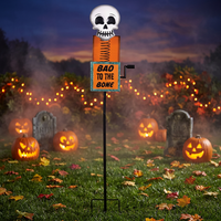 Piquets de jardin en métal orange en forme de crâne d'Halloween, thème cabane à pattes de poulet de Baba Yaga, avec clôture et mortier à crânes
