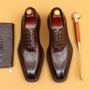 Chaussures habillées pour hommes, Oxford à bout pointu, dessus en cuir, semelle extérieure en caoutchouc, semelle souple, pour le bureau et la carrière, toutes saisons, couleur unie, à lacets - Product Image 1