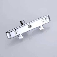 Colonne de douche thermostatique en laiton contemporaine de haute qualité Chrome poli fini double poignée pluie douchette pour