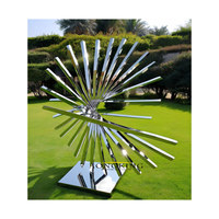 Nouvelle sculpture métallique cinétique abstraite polie au design innovant pour l'art extérieur et la décoration de collection